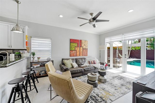 4152 Sapphire Ter, Weston, FL 33331