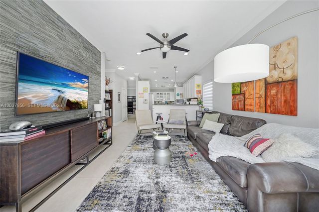 4152 Sapphire Ter, Weston, FL 33331
