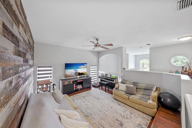 4152 Sapphire Ter, Weston, FL 33331