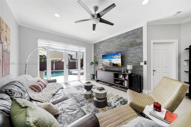 4152 Sapphire Ter, Weston, FL 33331
