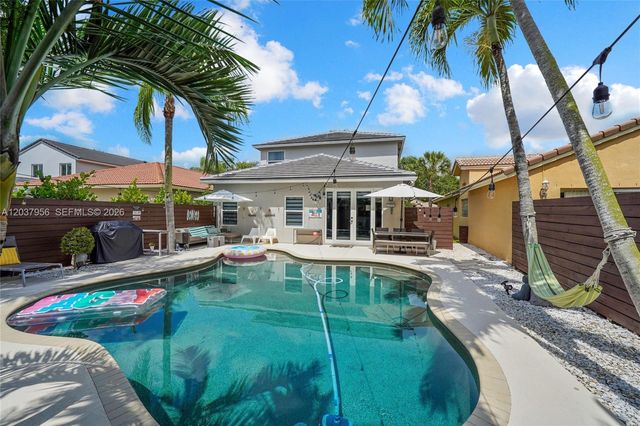 4152 Sapphire Ter, Weston, FL 33331