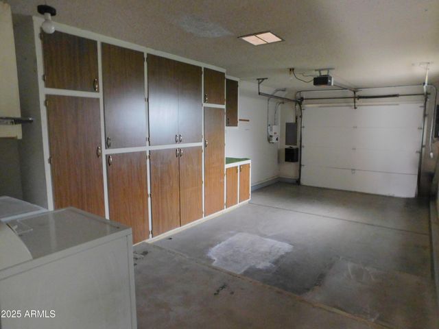 13050 N 100TH Avenue, Sun City, AZ 85351