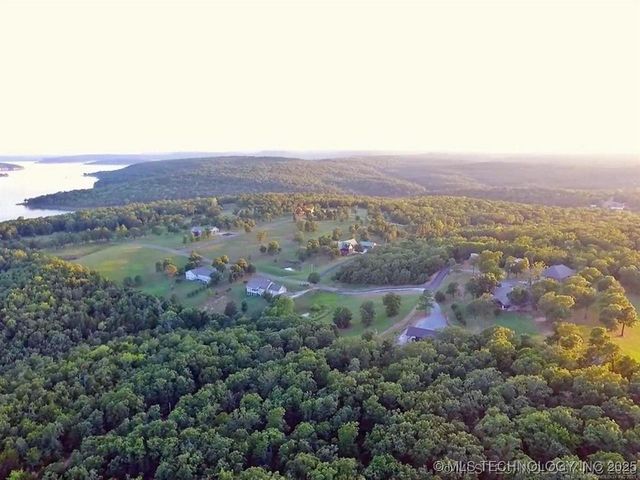 36140 S Magnolia Lane, Park Hill, OK 74451