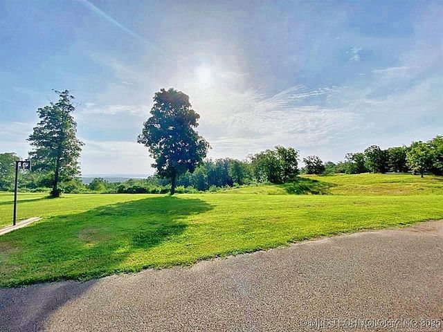 36140 S Magnolia Lane, Park Hill, OK 74451