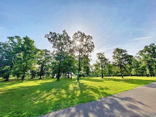 36140 S Magnolia Lane, Park Hill, OK 74451