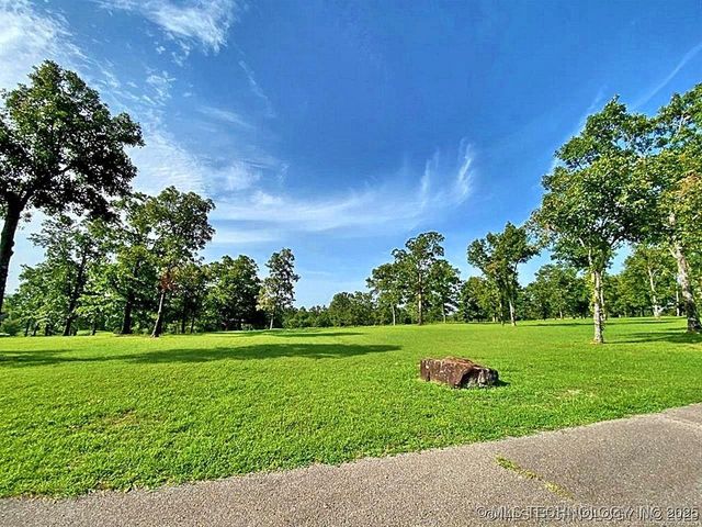 36140 S Magnolia Lane, Park Hill, OK 74451