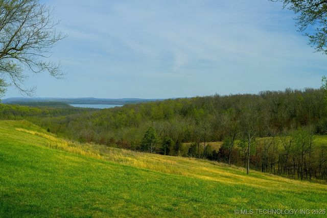 36140 S Magnolia Lane, Park Hill, OK 74451