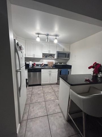 7300 NW 17th Street 121, Plantation, FL 33313