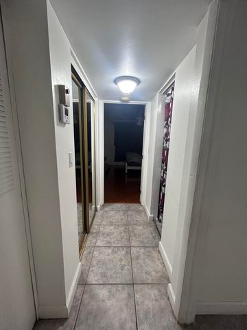 7300 NW 17th Street 121, Plantation, FL 33313