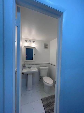 7300 NW 17th Street 121, Plantation, FL 33313