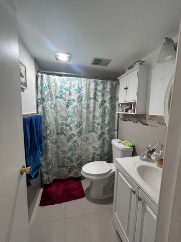 7300 NW 17th Street 121, Plantation, FL 33313