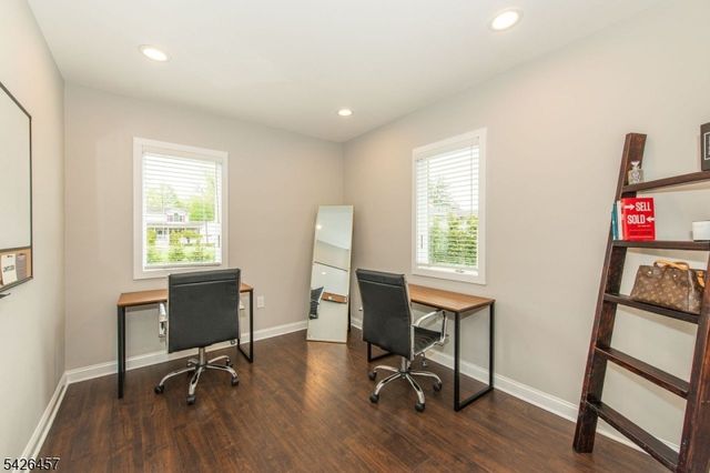 40 Bent St, Roxbury Twp., NJ 07847