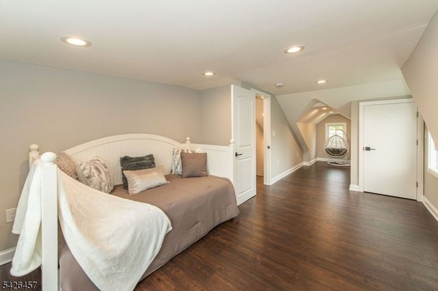 40 Bent St, Roxbury Twp., NJ 07847