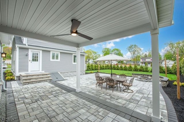 40 Bent St, Roxbury Twp., NJ 07847