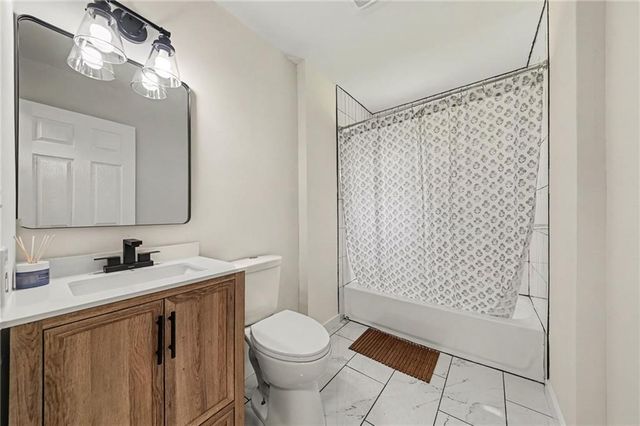 311 N Hudson Street, Buckner, MO 64016