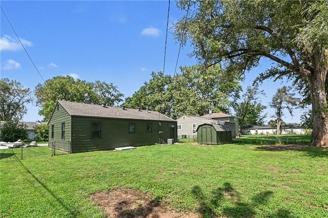 311 N Hudson Street, Buckner, MO 64016
