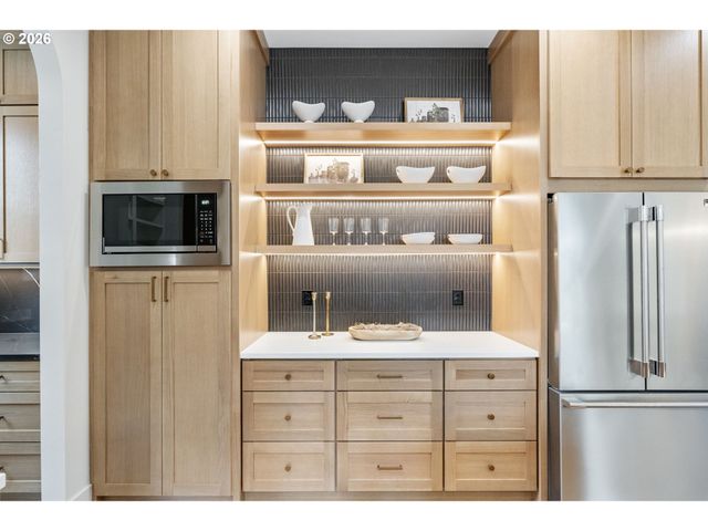 4302 Nw 140TH Way, Vancouver, WA 98685