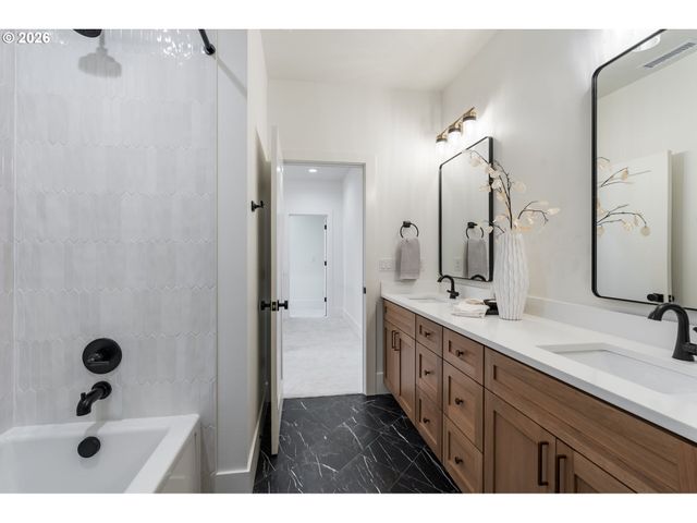 4302 Nw 140TH Way, Vancouver, WA 98685