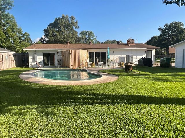 654 N Flamingo Drive, Seabrook, TX 77586