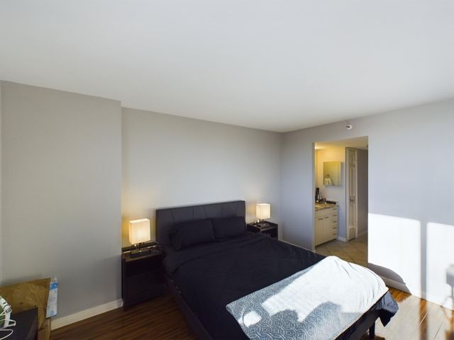 3525 Sage Road 403, Houston, TX 77056