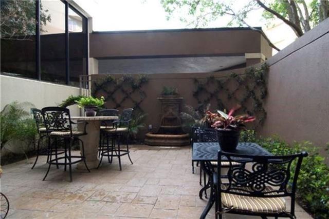 3525 Sage Road 403, Houston, TX 77056