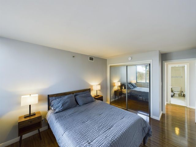 3525 Sage Road 403, Houston, TX 77056