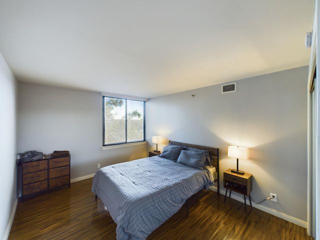 3525 Sage Road 403, Houston, TX 77056