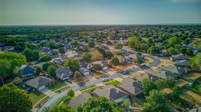 437 Waterfront, Norman, OK 73071