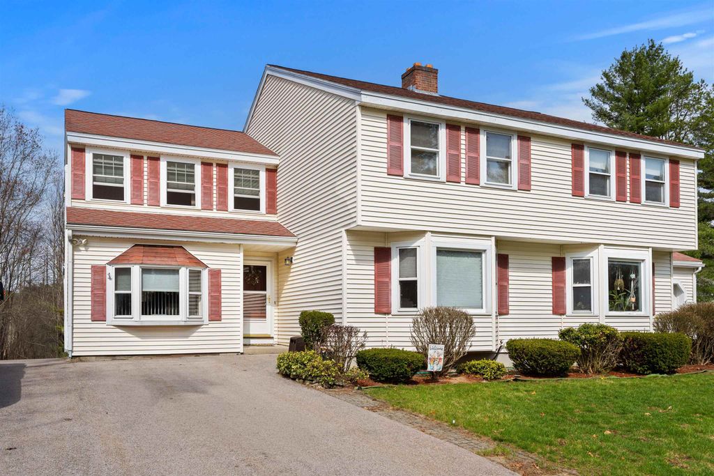 Image 2 of property listing at 27 Reed St # A, Londonderry, NH 03053