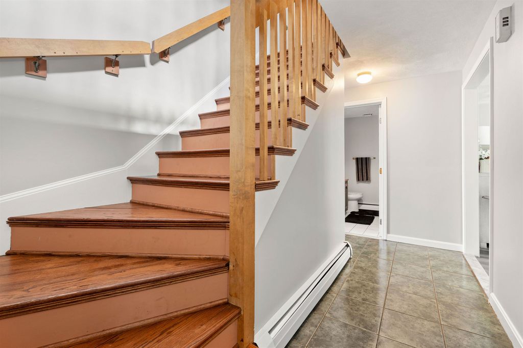 Image 14 of property listing at 27 Reed St # A, Londonderry, NH 03053