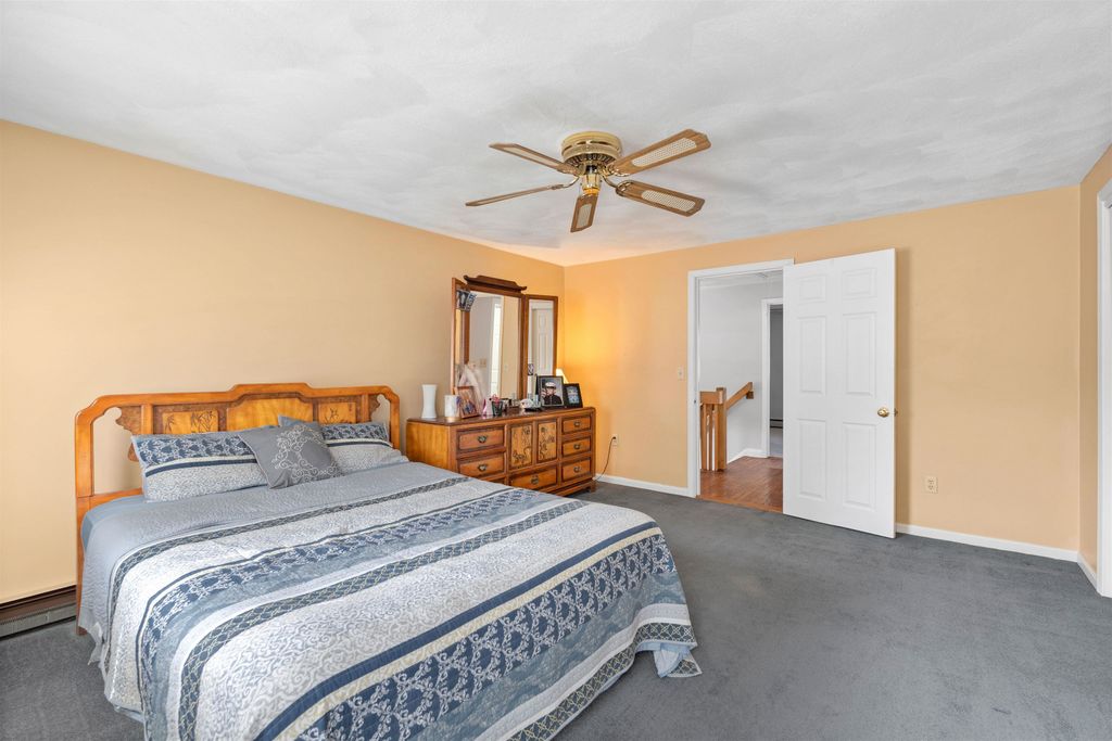 Image 17 of property listing at 27 Reed St # A, Londonderry, NH 03053