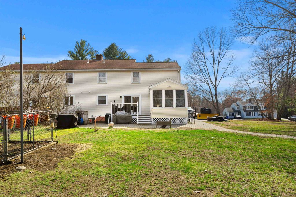 Image 23 of property listing at 27 Reed St # A, Londonderry, NH 03053