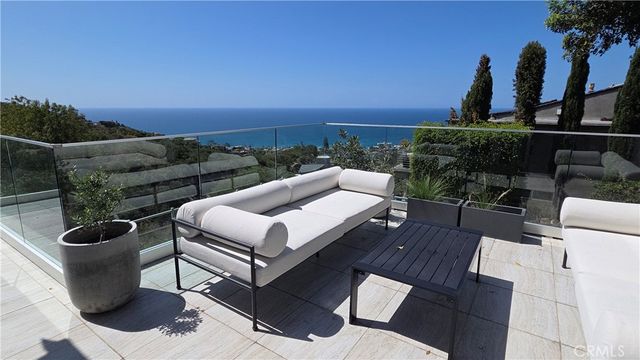 995 Summit, Laguna Beach, CA 92651