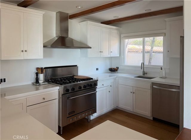 995 Summit, Laguna Beach, CA 92651
