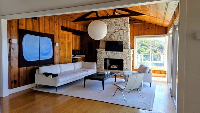 995 Summit, Laguna Beach, CA 92651