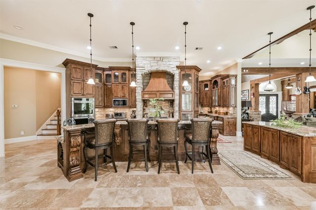 427 Lassen Villa Court, Houston, TX 77336