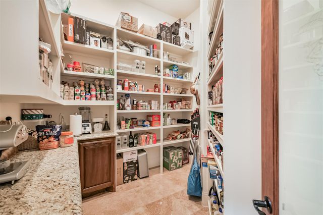 427 Lassen Villa Court, Houston, TX 77336