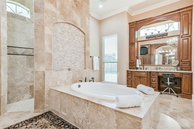 427 Lassen Villa Court, Houston, TX 77336