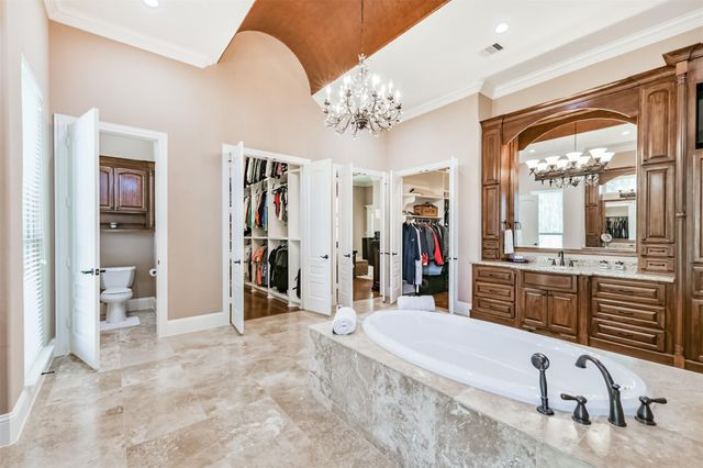 427 Lassen Villa Court, Houston, TX 77336