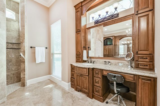 427 Lassen Villa Court, Houston, TX 77336