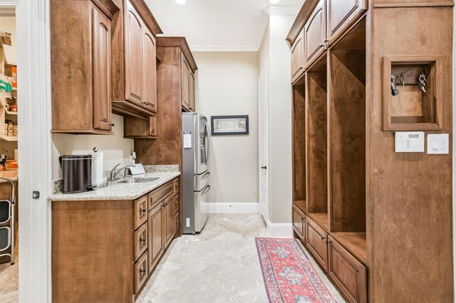 427 Lassen Villa Court, Houston, TX 77336