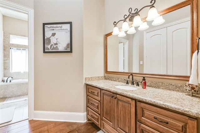 427 Lassen Villa Court, Houston, TX 77336