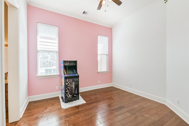 427 Lassen Villa Court, Houston, TX 77336