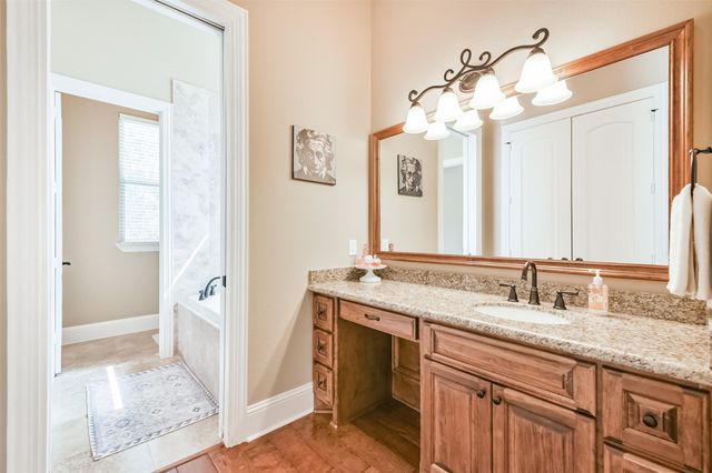 427 Lassen Villa Court, Houston, TX 77336