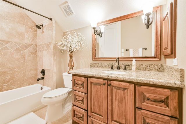 427 Lassen Villa Court, Houston, TX 77336