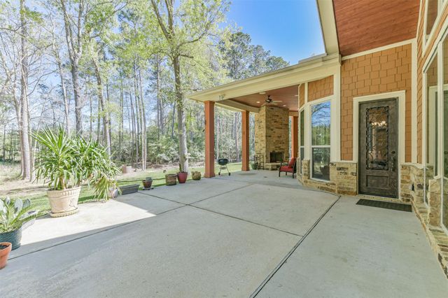 427 Lassen Villa Court, Houston, TX 77336