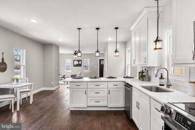 219 LUMBERTON AVE, Hainesport, NJ 08036