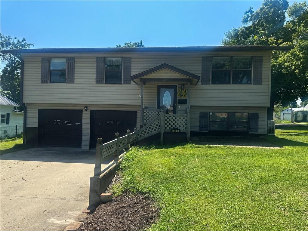 400 E Howell Avenue, Marceline, MO 64658