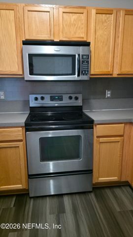 575 OAKLEAF PLANTATION Parkway 901, Orange Park, FL 32065