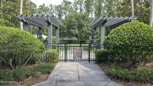 575 OAKLEAF PLANTATION Parkway 901, Orange Park, FL 32065